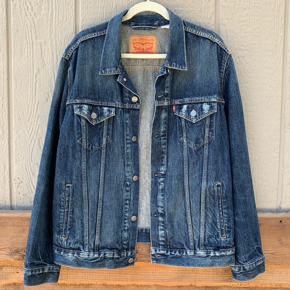 Levi's Jackets & Blazers - Levi’s classic vintage denim trucker jacket